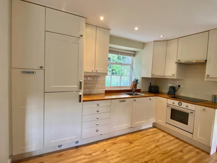 Charming 3/4 Bedroom Semi-Detached Cottage. Carberry Eksteriør billede