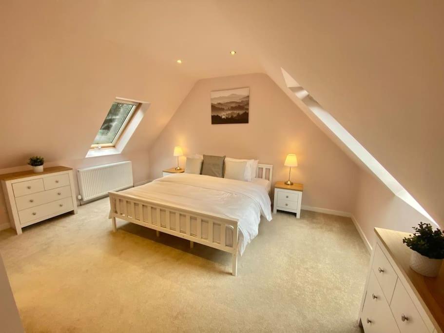 Charming 3/4 Bedroom Semi-Detached Cottage. Carberry Eksteriør billede